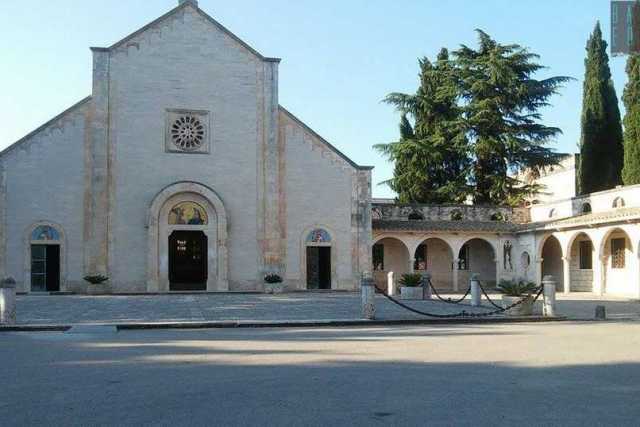 Noci, l'abbazia Madonna della Scala: dove 22 monaci pregano e ''ascoltano''
